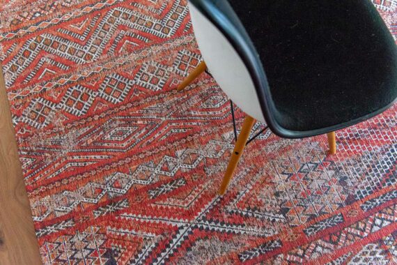 Louis De Poortere tappeto LX 9115 Antiquarian Kilim Fez Red interior 4